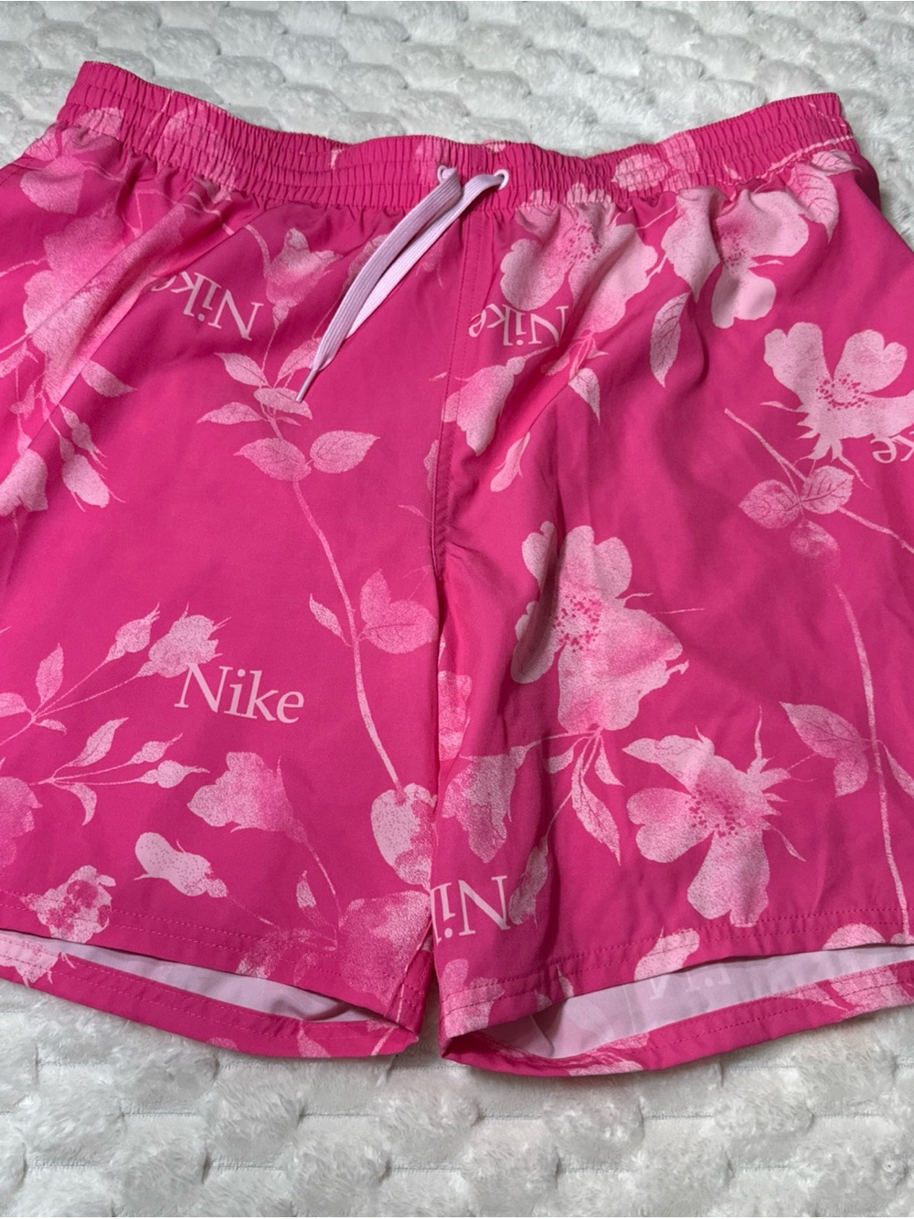 Nike Men’s Pink Floral Swim Trunks size 2XL travel vacation